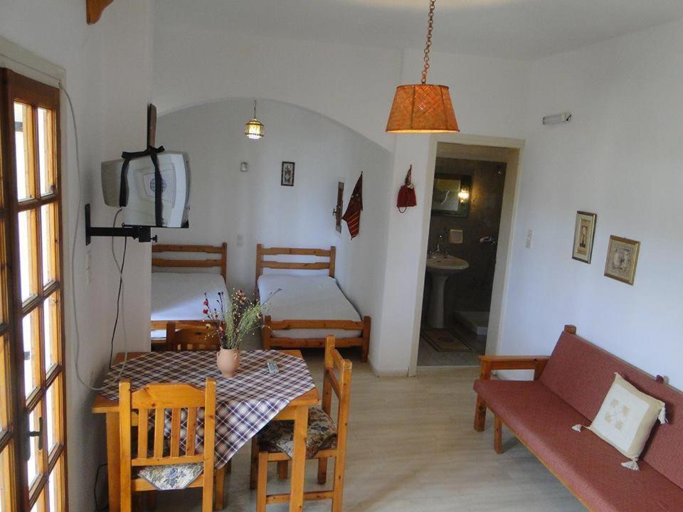 Paradise Inn Milatos Luaran gambar