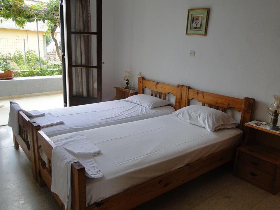 Paradise Inn Milatos Luaran gambar
